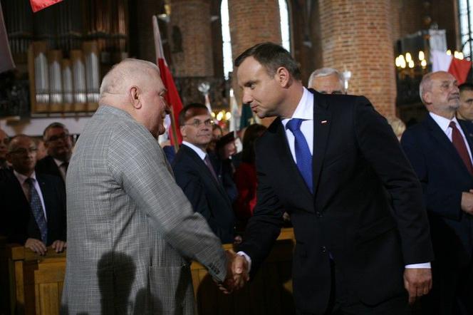 Duda i Wałęsa podali sobie ręce