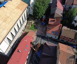 Burza zerwała dach kościoła w Brzesku! Chwile grozy podczas nabożeństwa