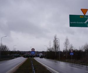 Protest rolników z 20 lutego. Blokada drogi obok Białegostoku