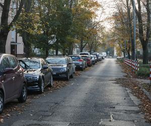 Parkingowa rzeź na Mokotowie. Znikną tysiące miejsc postojowych? 