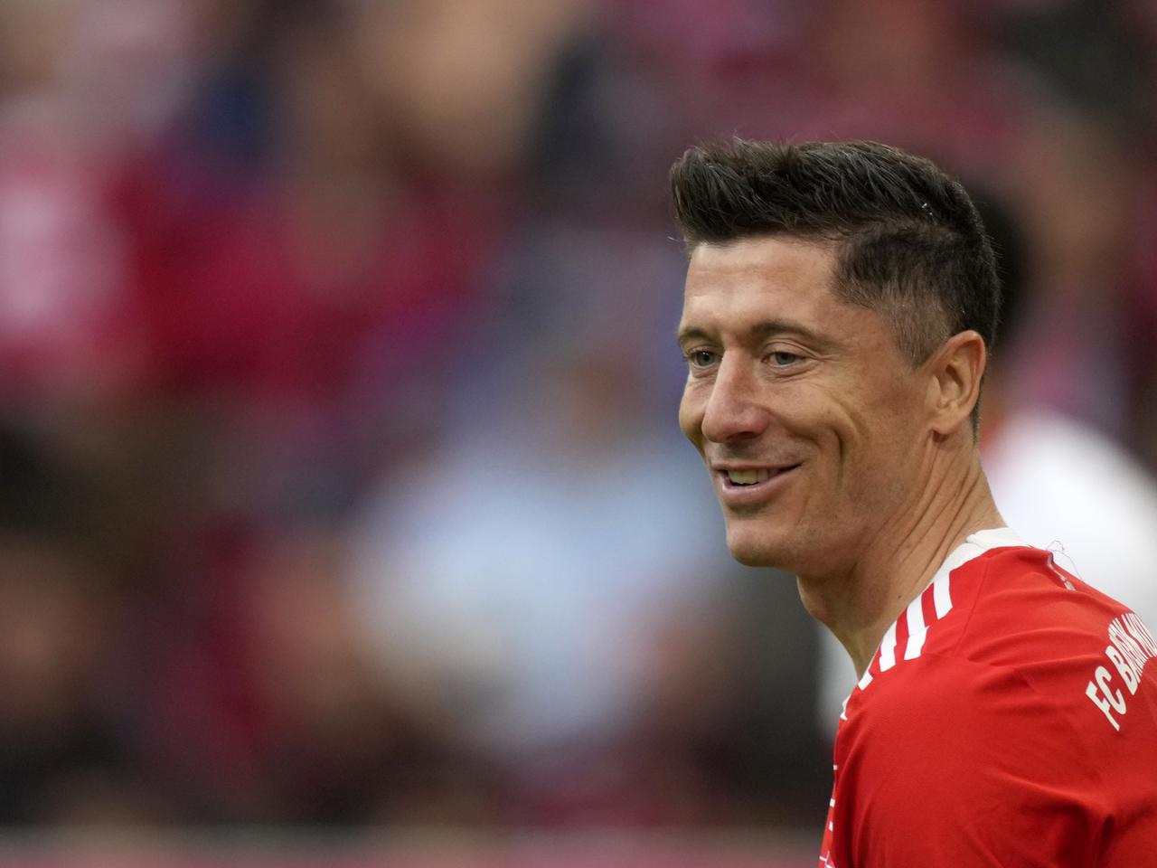 Robert Lewandowski rozmawiał z Xavim! Polak miał obiecać trenerowi Barcy coś bardzo ważnego