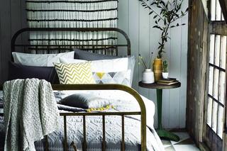 Sypialnia w stylu scandi boho