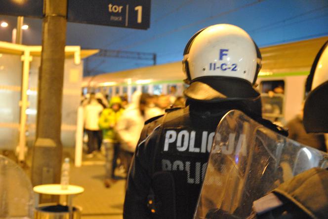Sześciu kibiców Legii zatrzymanych przed meczem z Widzewem