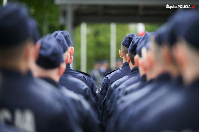 Uroczyste ślubowanie 69 nowych policjantów  w Oddziale Prewencji Policji w Katowicach