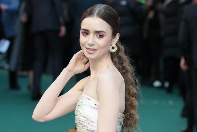  Lily Collins jako Emily Cooper