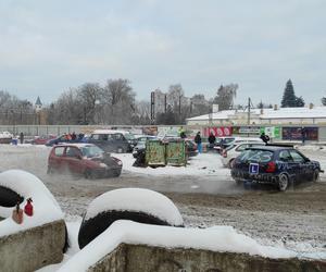 Białystok. Charytatywny Wrak Race Uniwerstal [18.12.2022]