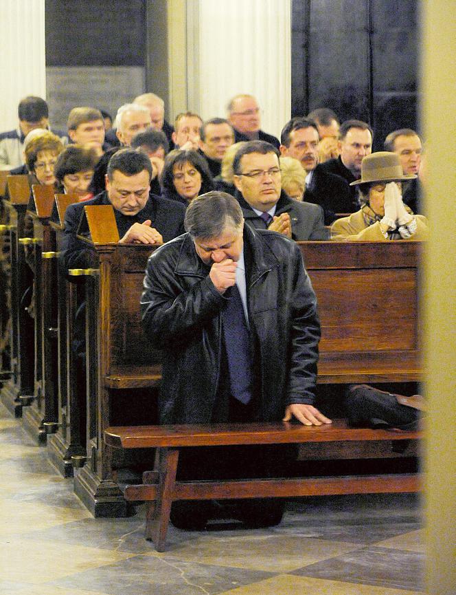 PiS nudzi się w kościele