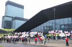 Protest Solidarności w Katowicach przed MCK. Chodzi o konferencję klimatyczną PRECOP