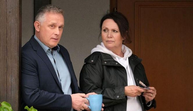 M jak miłość. Nagła śmierć wstrząśnie Arturem Rogowskim. Mąż Marysi dowie się, że jego ukochana Elsa nie żyje - ZDJĘCIA