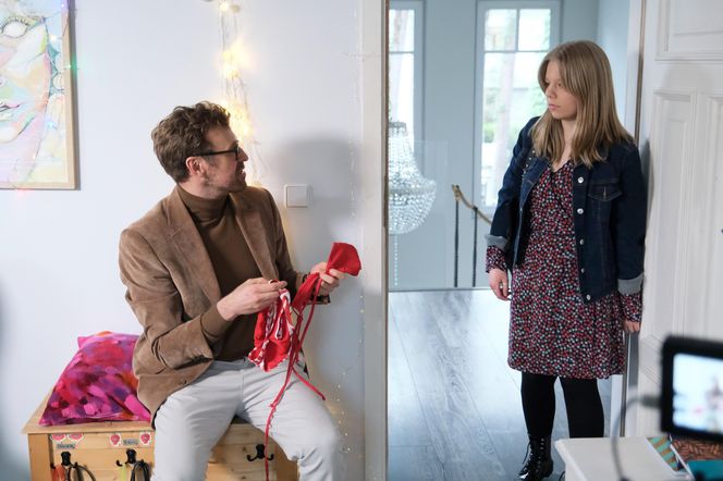 M jak miłość odc. 1882. Lenka (Olga Cybińska), Dariusz Hoffman (Mateusz Rusin)