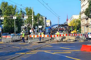 Poranny armagedon na Grabiszyńskiej we Wrocławiu. Ludzie jadą do pracy i szkoły, a tu remonty