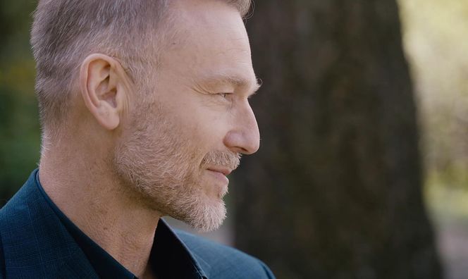 M jak miłość odc. 1881. Andrzej Budzyński (Krystian Wieczorek)