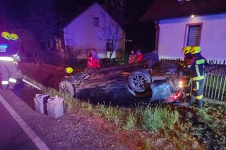 Dachowanie toyoty w Kętach