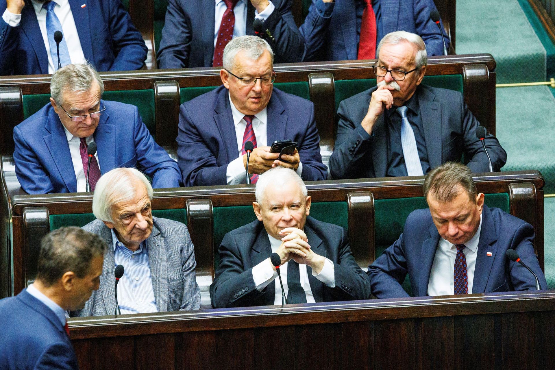 Wojna domowa w PiS: "Nie można choćby wykluczyć, iż dojdzie do podziału"