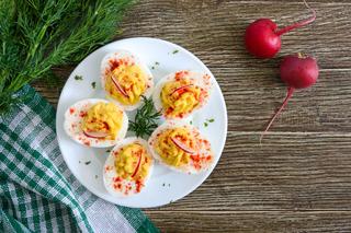 Wegańskie jajka to prawdziwy przysmak. Przepis, który pokochają nie tylko weganie