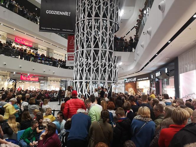 Dzikie tłumy w Galerii Libero. Centrum handlowe świętowało urodziny. Była też loteria 