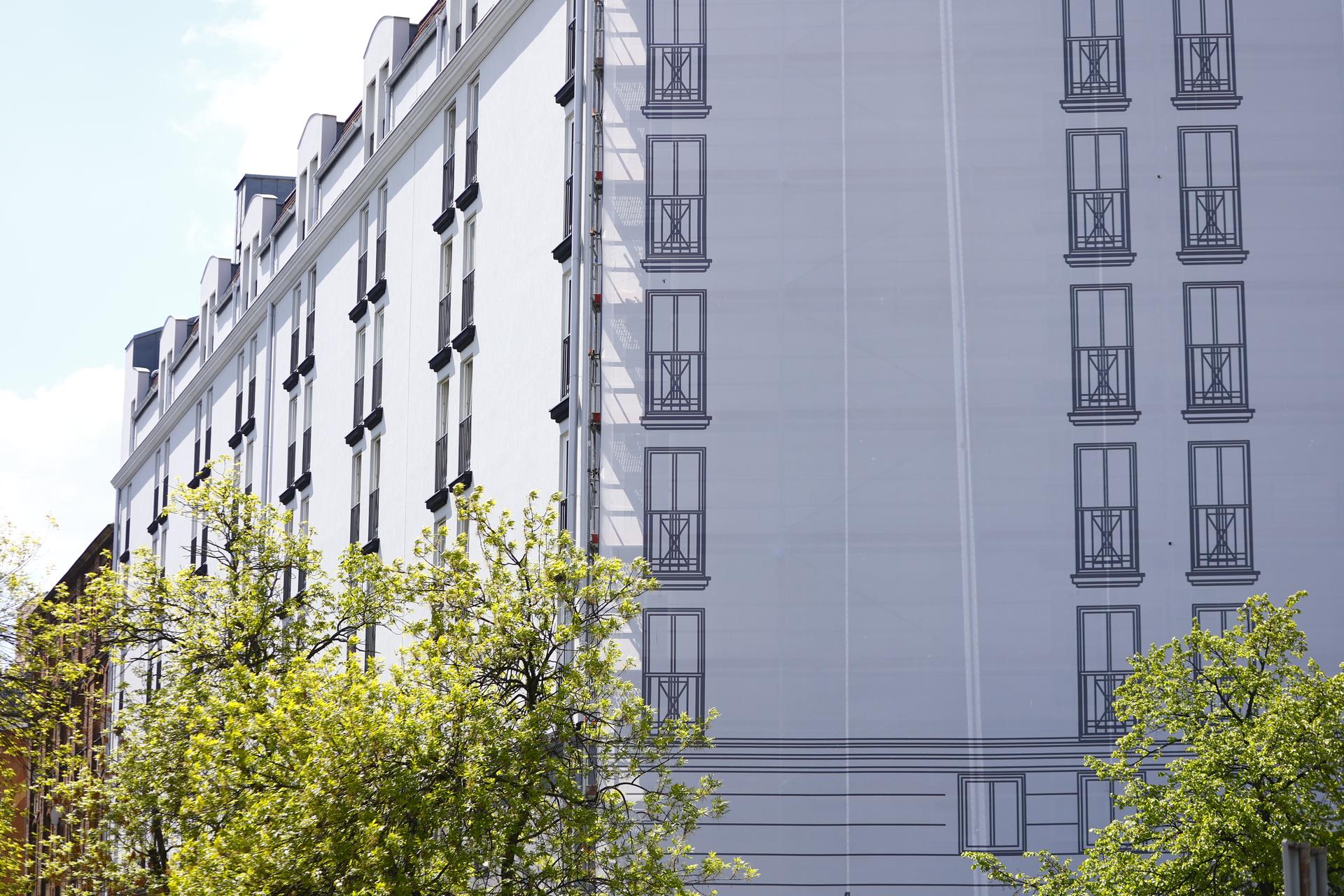 Hotel Jan III Sobieski w Warszawie podczas modernizacji, maj 2023