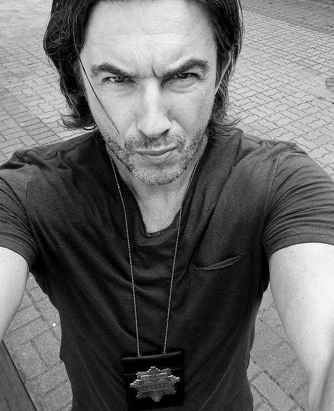 Gwiazdor Na dobre i na złe osierocił dwoje dzieci. Po jego śmierci żona walczyła o starszego syna. Poruszająca reakcja fanów