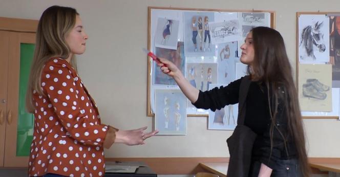 	Na Wspólnej odc. 3859. Kasia (Julia Chatys), Mia Zalewska (Oliwia Ogorzelska)