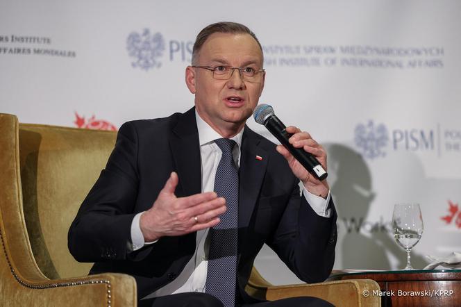 Prezydent Duda nie może głosować. Co się stało?