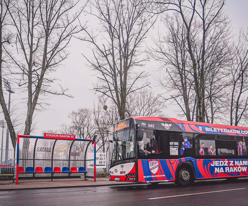 Autobusy miejskie w Częstochowie w barwach Rakowa. Sukcesy klubu docenił MPK 