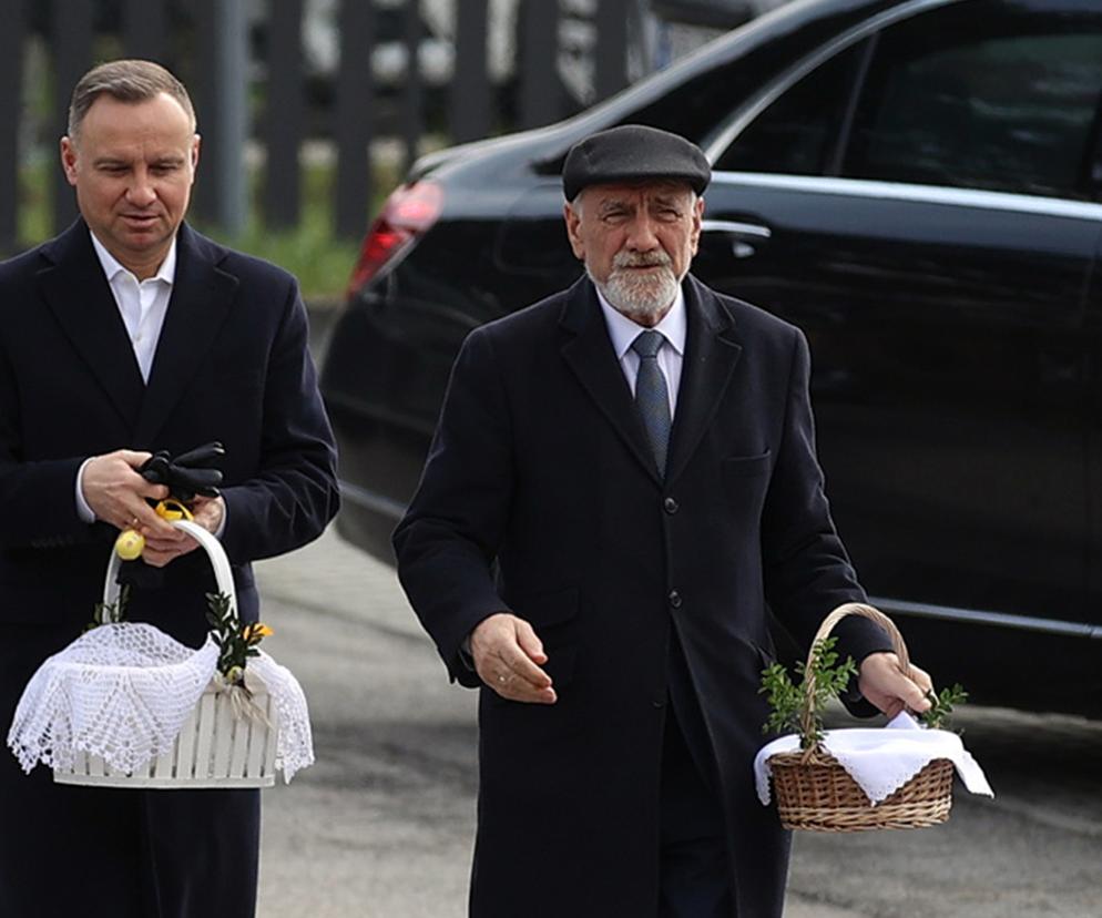 Andrzej Duda z ojcem przynieśli święconki