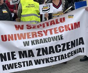 Protest pielęgniarek w Krakowie 12.04.