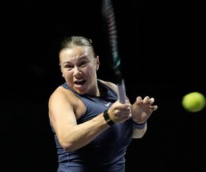 Iga Świątek - Amanda Anisimova. Spódniczki płatały figla zawodniczkom