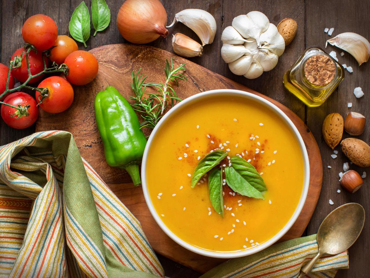 Aromatyczna zupa krem z dyni [WIDEO]