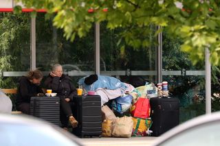 Ukrainki od miesięcy żyją na przystanku na Ochocie. Kobiety nie chcą się stamtąd wynieść