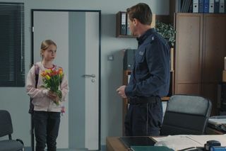 M jak miłość odc. 1886. Adam Karski (Patryk Szwichtenberg), Hania (Wiktoria Basik)