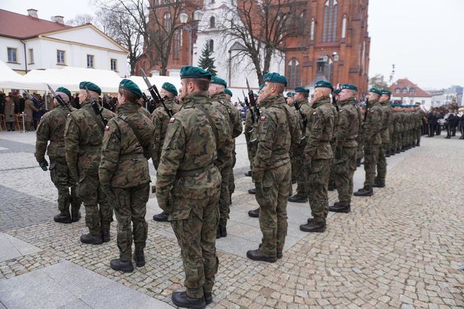 Tak białostoczanie uczcili Narodowe Święto Niepodległości 2024 w Białymstoku [ZDJĘCIA]