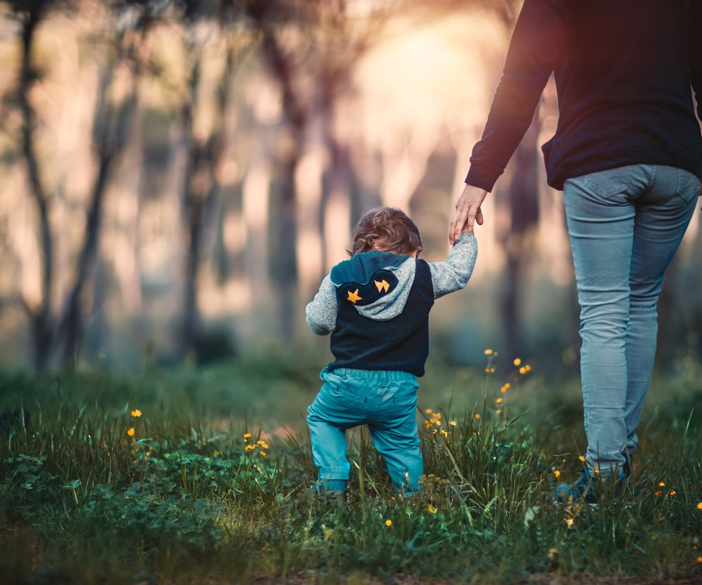Spacer do lasu lub parku