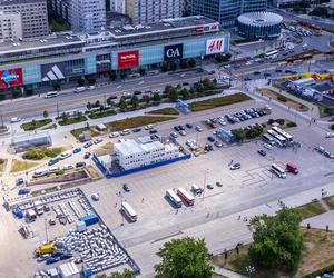 Parking na placu Defilad i przyszły plac Centralny w 2024 r.