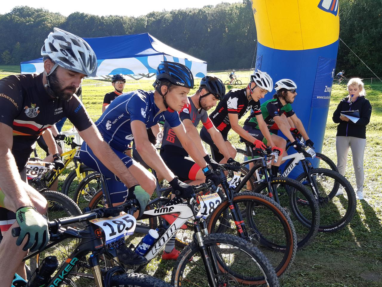 Wyczynowa jazda na rowerze. Finał Pucharu Tarnowa MTB. Zobacz zawodników w akcji! [WIDEO]