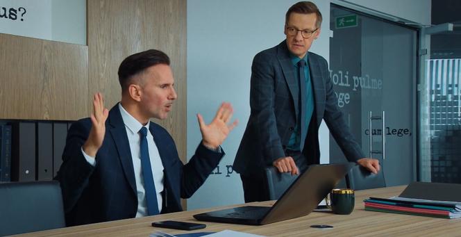 M jak miłość, odcinek 1708: Kamil po wypadku Andrzeja powierzy Piotrkowi tajemnicę Budzyńskiego. Tym razem Magda im nie wybaczy - ZDJĘCIA, ZWIASTUN