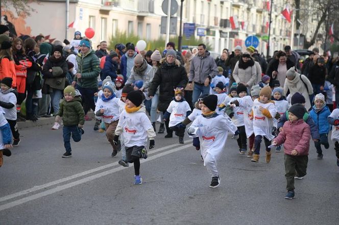 Mali i duzi pobiegli dla Polski! Druga edycja Ulicznych Biegów Niepodległości