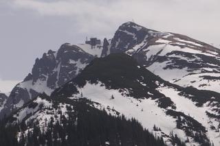 Zagrożenie lawinowe w Tatrach! Śnieg zasypał Kasprowy Wierch