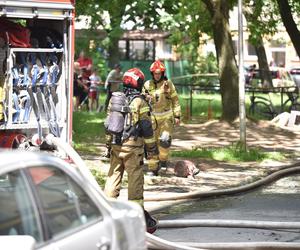 Tragiczny pożar w Tychach. Kobieta skoczyła z okna, ranny 35-latek w szpitalu