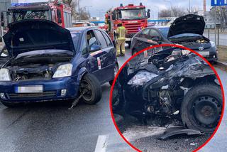 Koszmarny wypadek na Radzymińskiej. Trzy auta rozbite, kierowca w szpitalu
