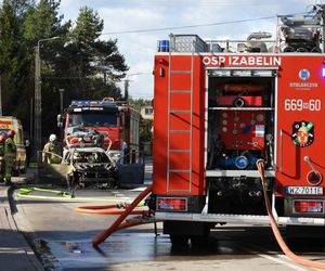 Truskaw. Auto stanęło w ogniu, kierowca się palił