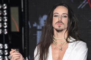 Michał Szpak padł ofiarą oszusta! Artysta wydał specjalny komunikat