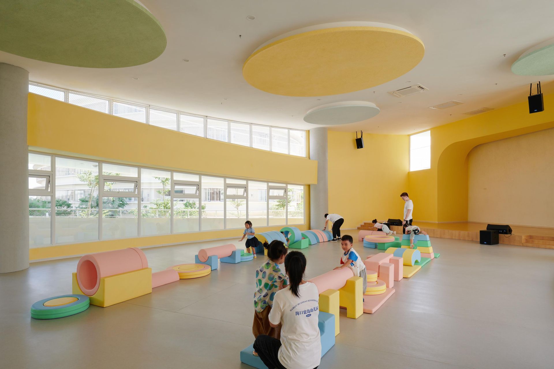 Haikou Jiangdong Huandao Experimental School / TAO