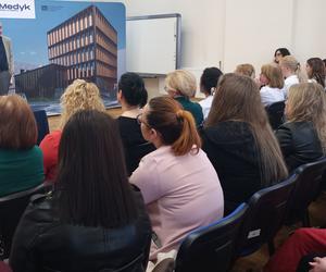 Propagowali wiedzę o transplantacjach. Konferencja w radomskim Medyku