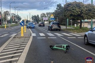 Tychy: 14-latka spowodowała wypadek drogowy jadąc na hulajnodze. Wpadła pod samochód