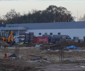 Tak powstaje Lidl na skraju Białegostoku