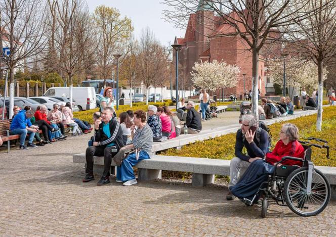 Tak wrocławianie spędzają Wielkanoc 2024. Zamiast siedzenia przy stole, spacery i kolejki po lody