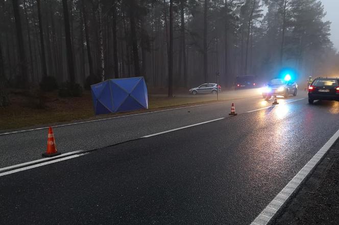 Tragedia w podbydgoskim Emilianowie! Samochód ciężarowy śmiertelnie potrącił mężczyznę! [ZDJĘCIA]