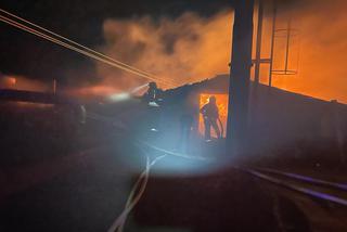 Nocny pożar zakładu produkcyjnego we Fromborku