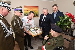 Setne urodziny bohatera! Niezwykła uroczystość Stanisława Szostaka, żołnierza AK i więźnia sowieckich łagrów